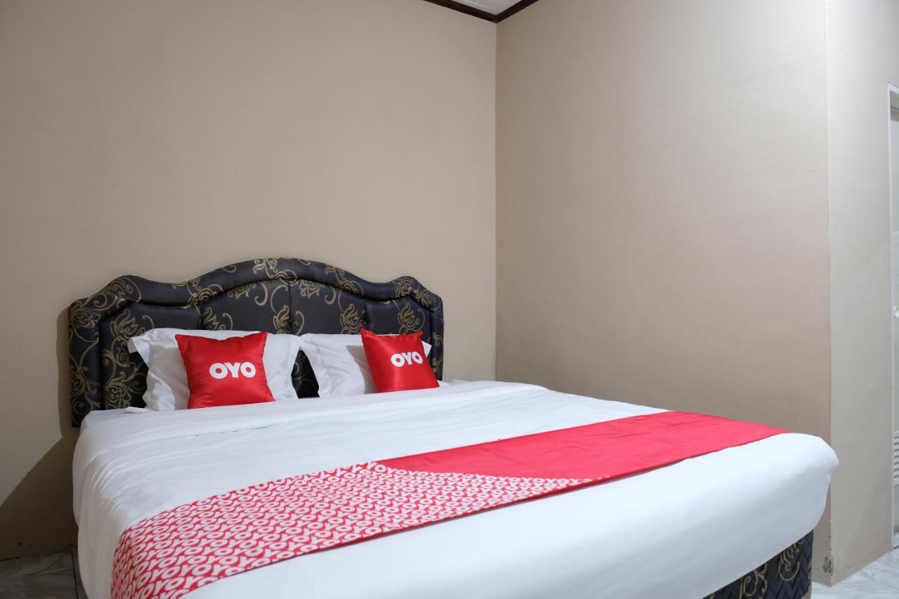 Oyo 1851 Homestay Joss Tanjungbinga Bagian luar foto