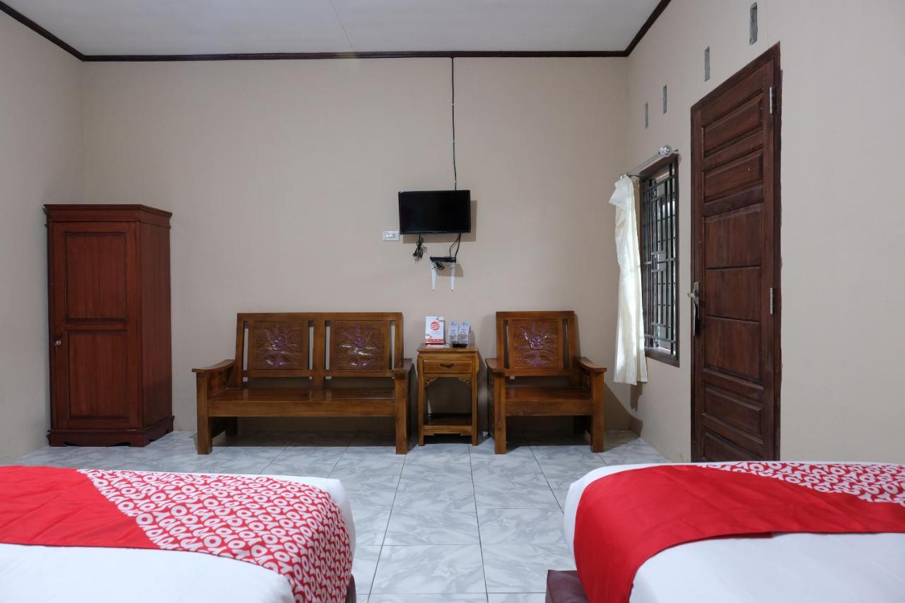 Oyo 1851 Homestay Joss Tanjungbinga Bagian luar foto