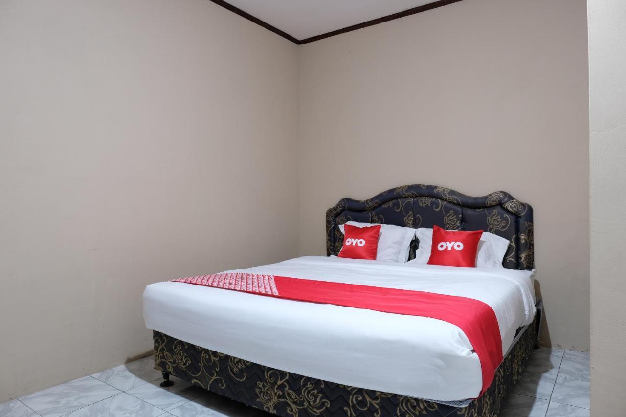 Oyo 1851 Homestay Joss Tanjungbinga Bagian luar foto