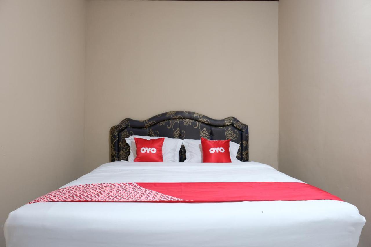 Oyo 1851 Homestay Joss Tanjungbinga Bagian luar foto