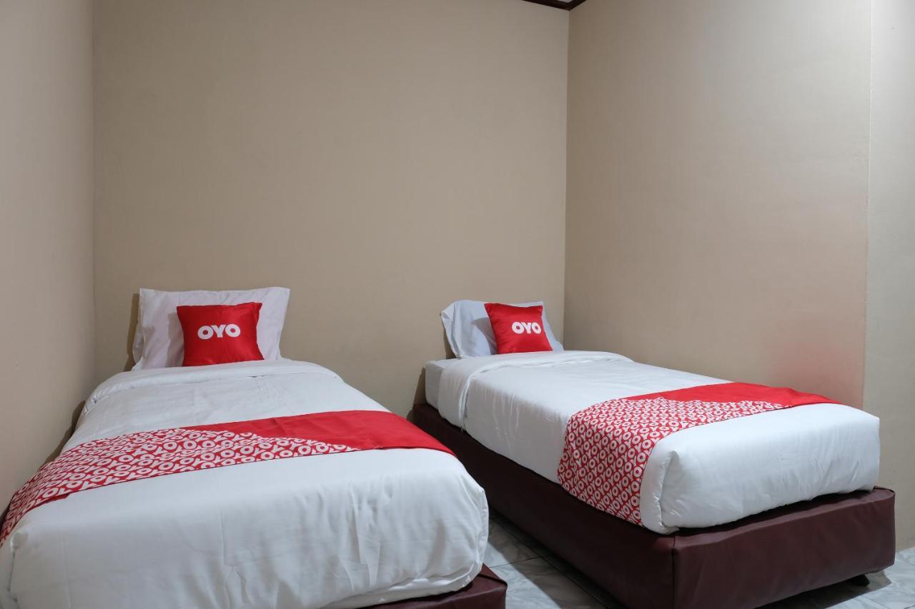 Oyo 1851 Homestay Joss Tanjungbinga Bagian luar foto
